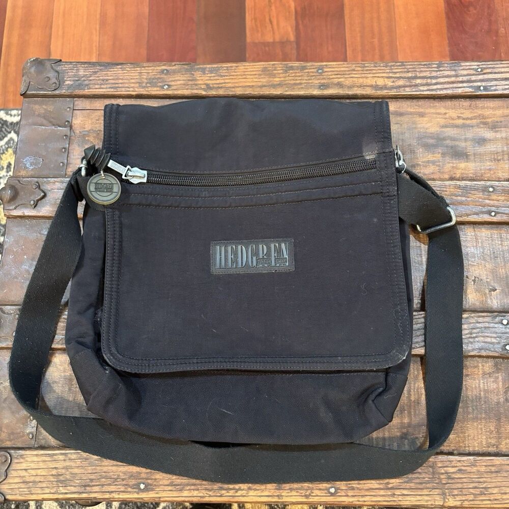 Hedgren crossbody travel bag purse black  Messenger